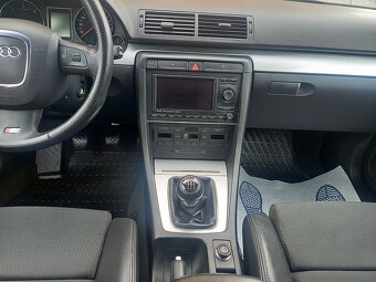 Audi A4, 2.0TDi 125kW S-line-Navi - 11