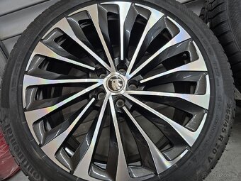 Nová zimní originál sada Škoda Enyaq r20 - 11