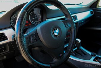 BMW Rad 3 coupé 320d A/T - 11