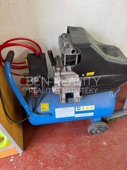 Exklusivní prodej - velká pěkná garáž 21m2 Holešov Za Cukrov - 11