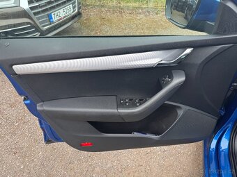 ŠKODA OCTAVIA 1.4 TSI 2015 ELEGANCE PO SERVISE - 11