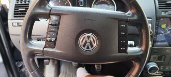 Prodám vw Touareg 5.0 V 10 TDI rv.7/2005 Čtěte - 11