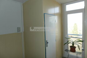 Prodej slunného bytu 3+1 v Plzni na Doubravce s krásným výhl - 11