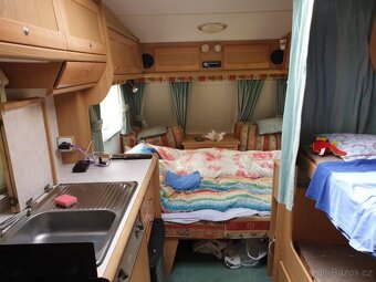 Karavan Bailey Senátor Milénium 2000 - 11