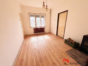 Prodej rodinného domu 4+1, včetně stavební parcely, 1038 m2, - 11