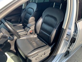 Škoda Superb combi 2.0 TDI Elegance r.v.2010 - 11