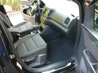 VW SHARAN 2.0 TDI 135KW 7MÍST DSG+F1 NAV ACC FRONT EL.BOČNÍ - 11