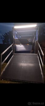 Přestavby vozidel pro převoz koní - 11