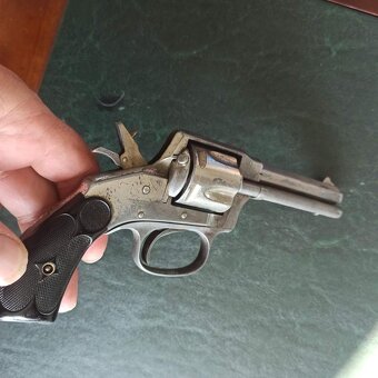 Revolver Hopkins Allen XL5 ráže 38SW DA s vytahovačem - 11