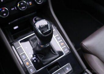 škoda Superb L&K, 2.0TDI 140kW přenechám - 11