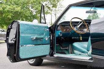 1966 Pontiac Bonneville Coupe - 11