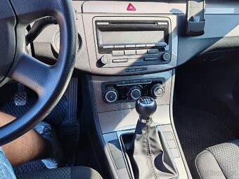 
Volkswagen Passat Variant
1.6 TDI - 11