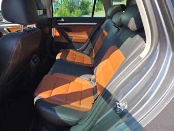 Volkswagen Golf, 2,0TDi AUTOMAT EXCLUSIVE rok 2010 - 11