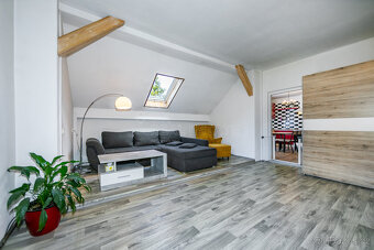 Prodej prostorného bytu 3+1 (72 m²) v klidné části Heřmanovy - 11