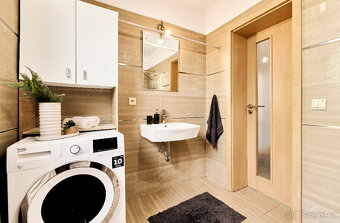 C. K JEDNÁNÍ Prodej RD 4+kk se dvěma koupelnami Val.Polanka - 11