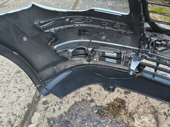 VW Touran facelift - přední náraznik , kapota - 11