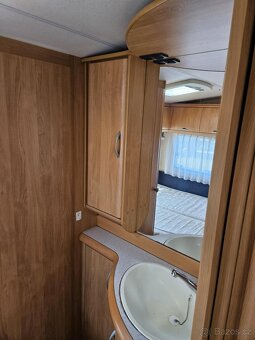 Prodám karavan Hobby Excelent Easy 460 - 11