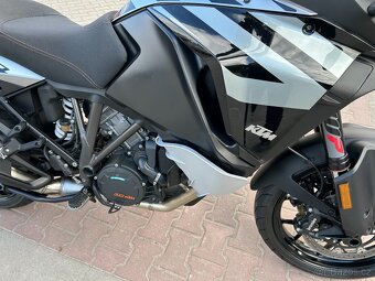 KTM 1290 Super Adventure 2019 - 11