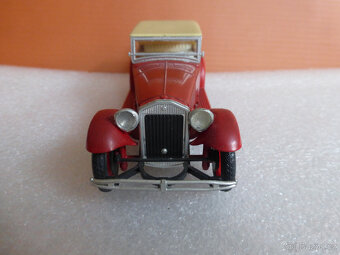 modely aut 1:43 10. - 11