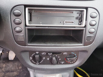 Citroen C2 1.4 platná technická do 08/2026 - 11
