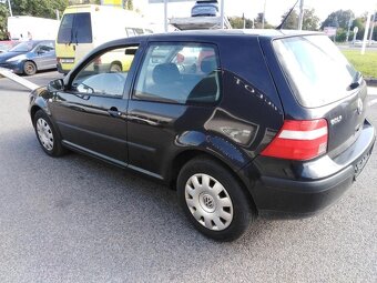 VW GOLF 4 1,6-16V BENZIN NAJ 130 KLIMATR. ZA 39000 KČ - 11