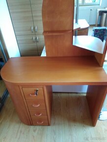 Postel + 2 rošty + matrace - 11