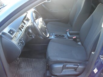 VOLKSWAGEN PASSAT KOMBI 2.0 TDI 4x4,ČR,SERVISKA,NOVÁ STK - 11