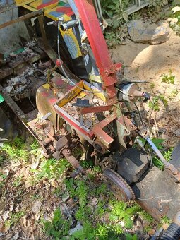 Traktůrek během motoru - 11