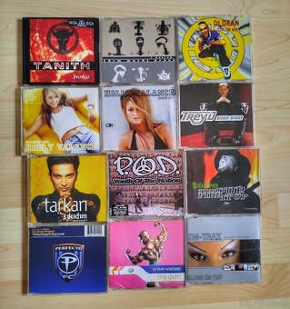 Prodám větší množství orig. CD kompilace, alba a singly - 11