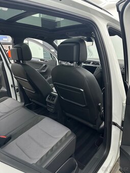 VW Tiguan 2.0 TSI  R-Line, 4 Motion, ACC, PANO, hudba 360• - 11