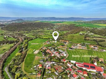 Prodej stavební parcely se základovou deskou a lesem  ve Rty - 11