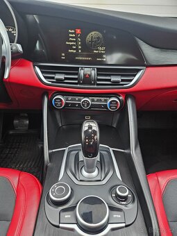 Giulia 2.0 TB 147 kW - 11