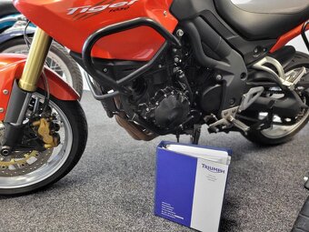 Triumph Tiger 1050 - 11