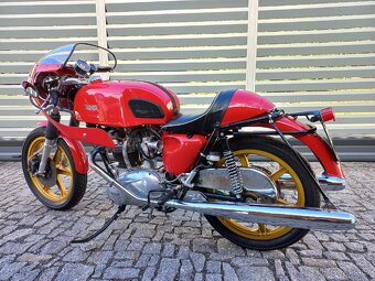 Triumph Bonneville T120R r.v.1969 s Doklady - 11
