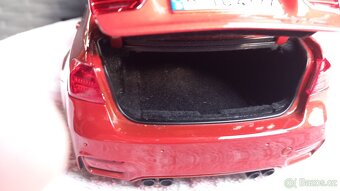 1:18 bmw M3 - 11