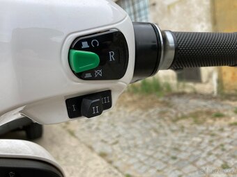 Elektroskutr Voltz 2 kW Bosch motor,full LED - 11