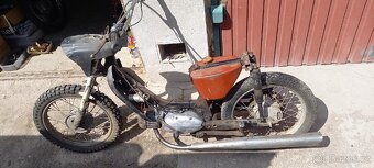 Jawa Pionýr - 11