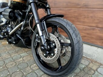 Harley-Davidson FXSE Pro Street Breakout - 11