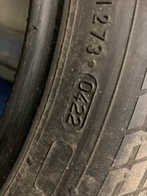 225/55/17 Nokian Tyres Runflat zimní - 11