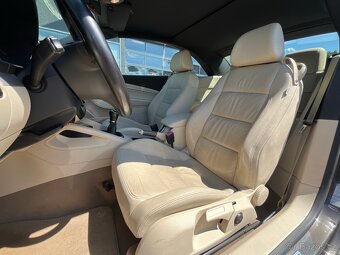 Volkswagen Eos 1.4 TSi 90 kW ZÁRUKA SERVIS - 11