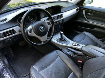 BMW E91 320i 110kW Kůže Navi Automat Panorama ALU R17 - 11