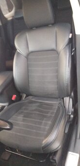 Mitsubishi Outlander 4x4 2,4 benzín 136 koní PLAG-IN - 11