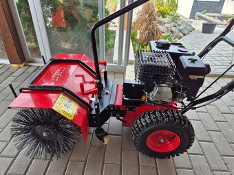 Motorový rotační kartáč - 11