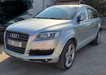 Audi Q7 - 11