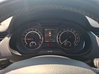 Škoda Octavia 3 RS 2.0TDi 135kW,DSG,tempomat,senzory - 11