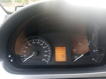 MB VITO 639,120kw-5 mist-2012 - 11
