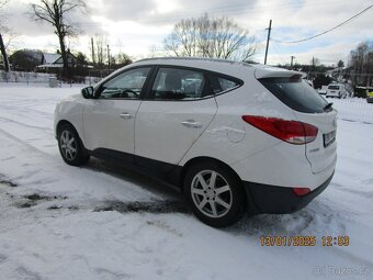 Hyundai ix35 2,0 CRDi 100kw- 4x4 - 11