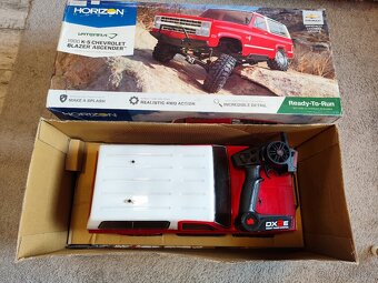 RC Auto Terra Chevrolet K-5 Blazer, PC 14500kč - plně funkčn - 11