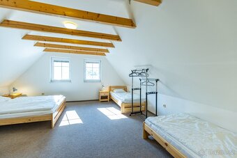Prodej rodinného domu 402 m², pozemek 3160 m² v Krkonoších - 11