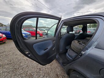 Toyota Yaris 1.0 – STK do 05/2027, sada zimních pneu s disky - 11